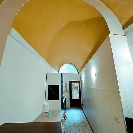 A 2 Minuti Dal Centro Storico Apartment