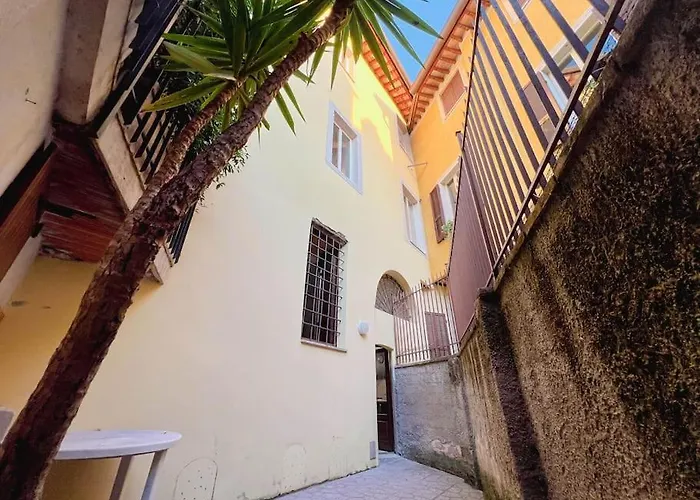 A 2 Minuti Dal Centro Storico Apartamento